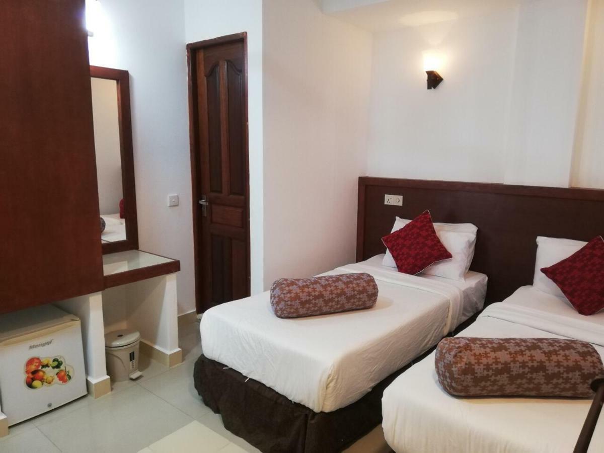 Beach Arena Inn Hulhumalé Extérieur photo