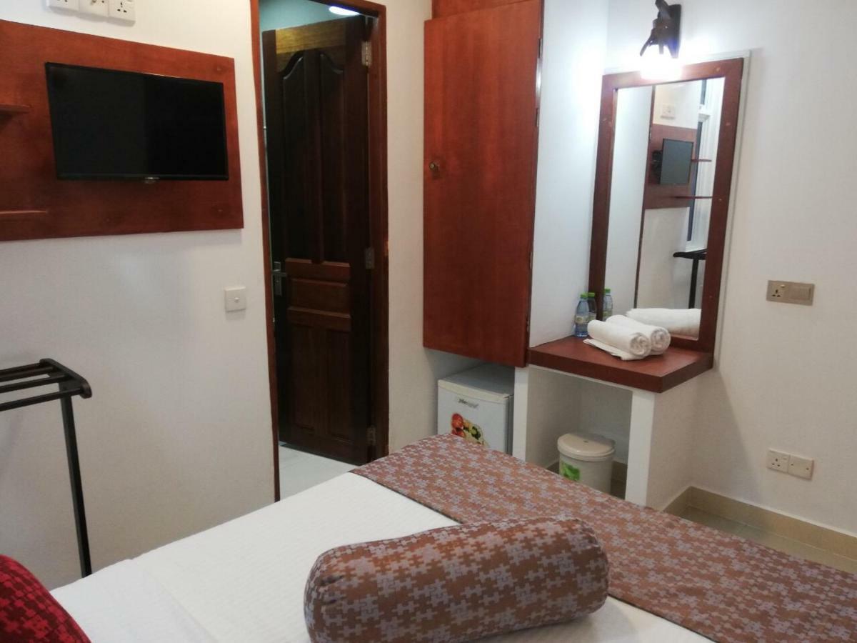 Beach Arena Inn Hulhumalé Extérieur photo